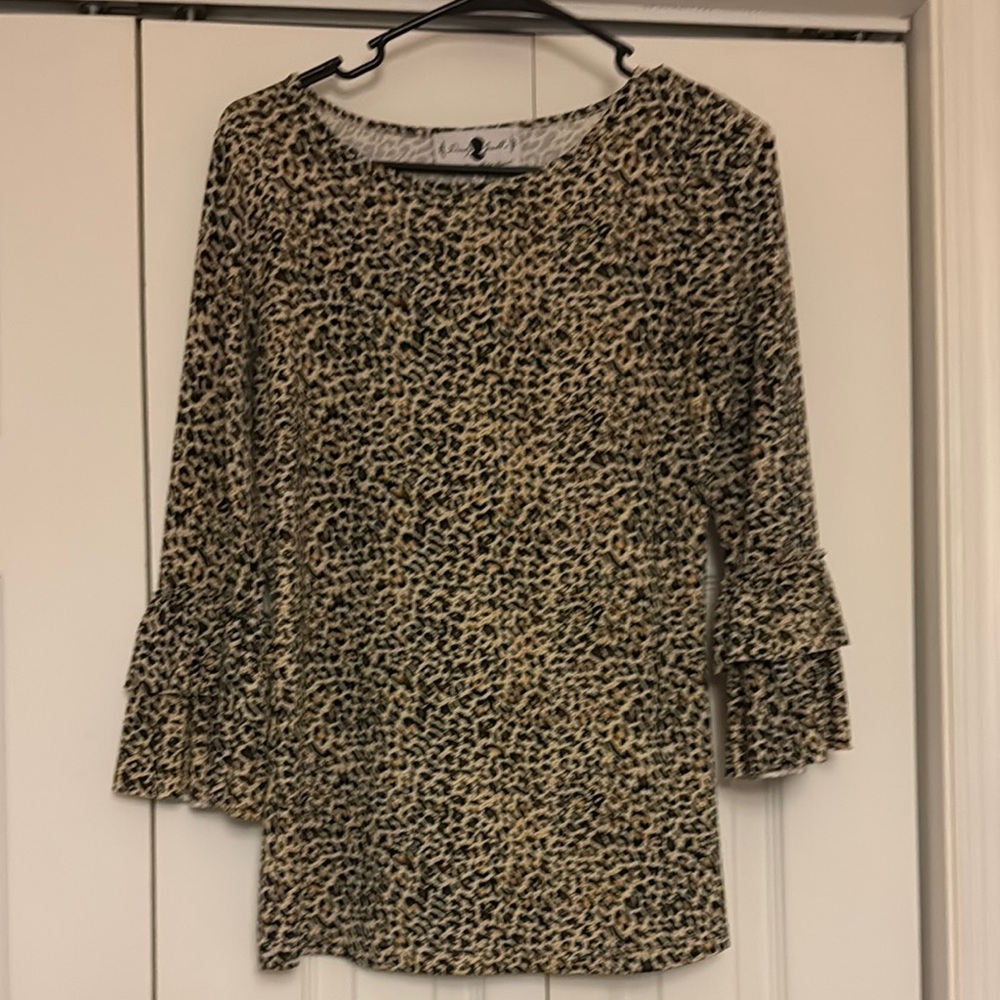 Leopard Print Dainty Jewell’s Top